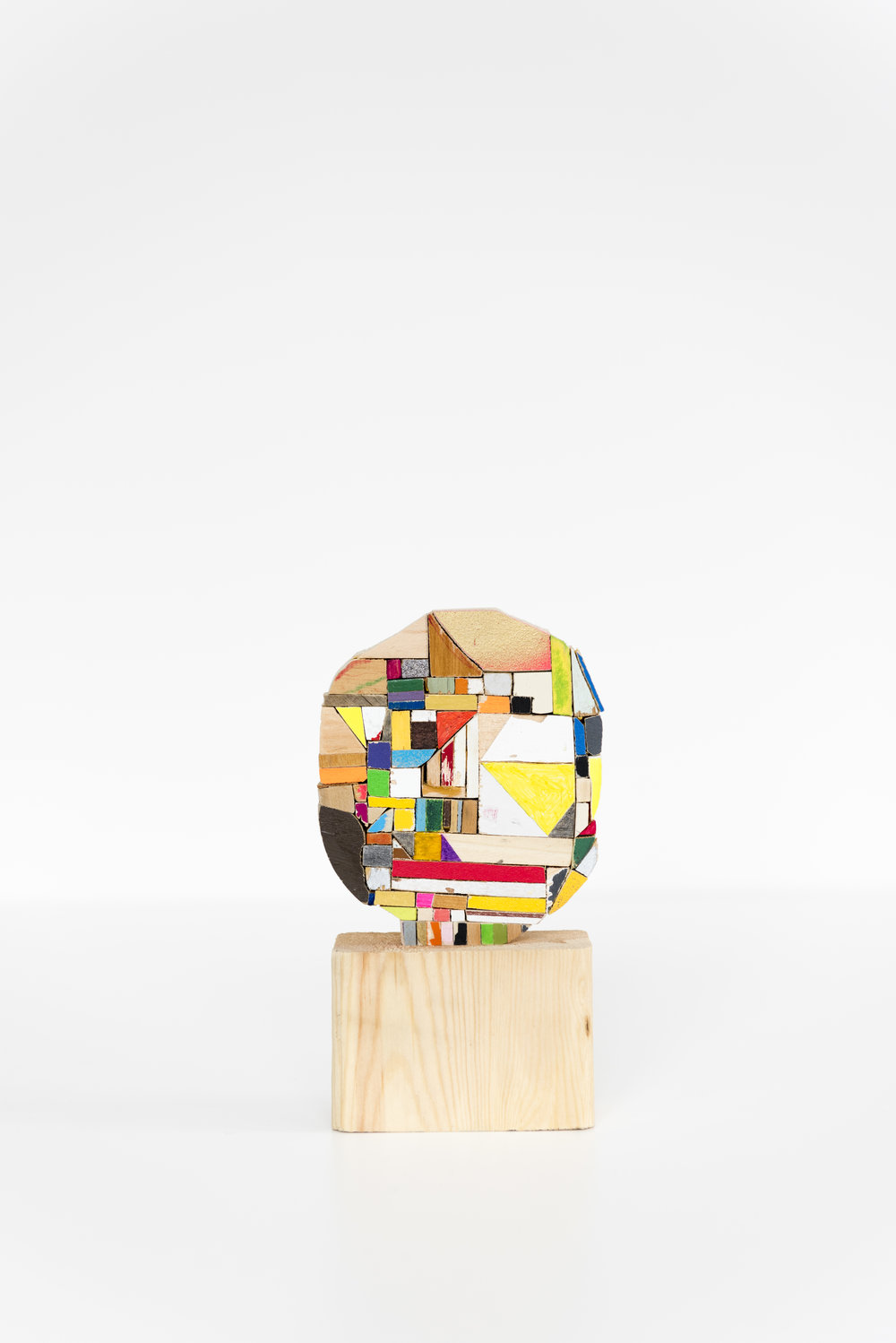Damien Hoar de Galvan anxious head , 2016 Wood, various paints, ink, graphite and glue 7 x 4 x 1.5